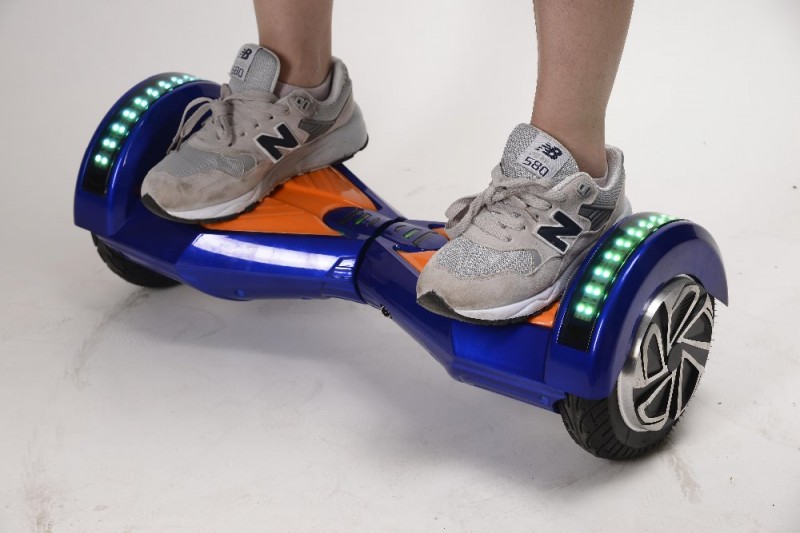 バランスのスクーターとホイールとbluetooch8' とスピーカー-スケートボード問屋・仕入れ・卸・卸売り