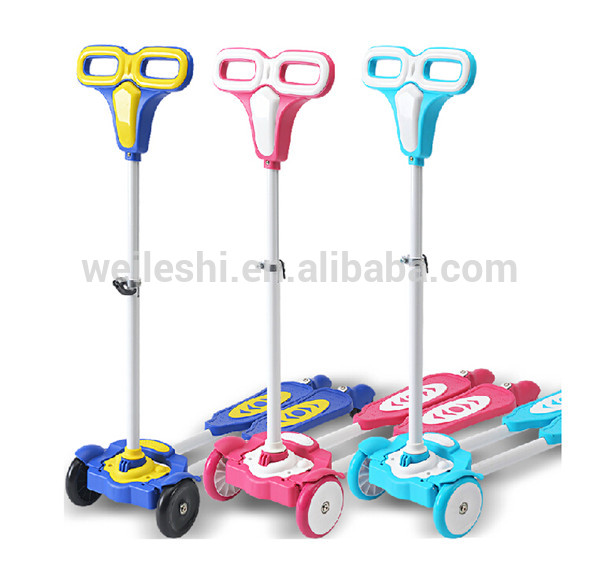 平泳ぎのスクーターchildrentoy音楽およびライトが付い/4車輪の蹴りのスクーター-キックボード問屋・仕入れ・卸・卸売り