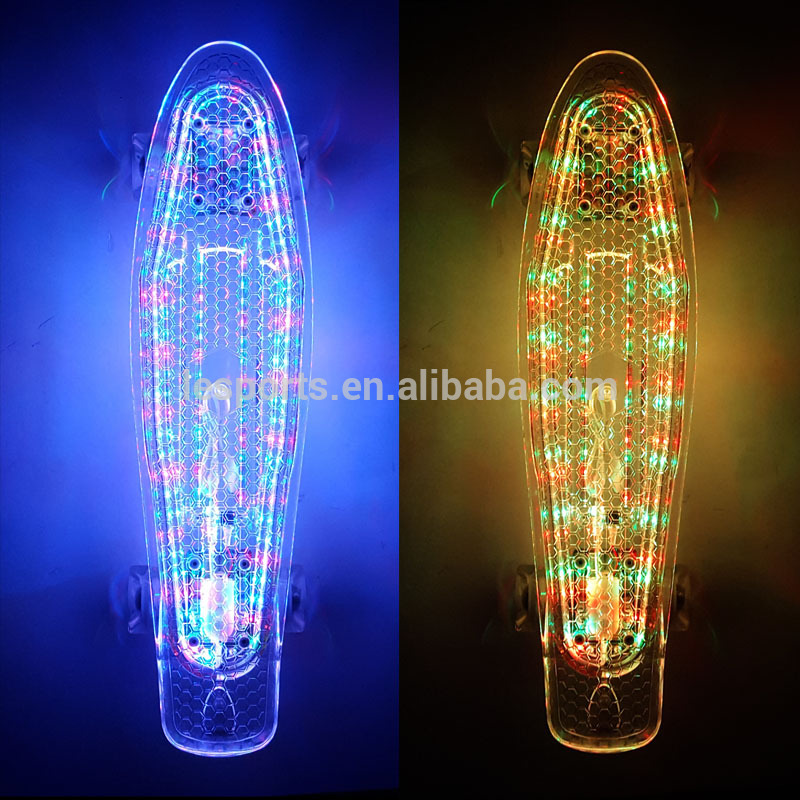 安いとクールクルーザースケートボードledスケートボード用販売-キックボード問屋・仕入れ・卸・卸売り