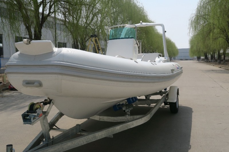 RIB-580安いグラスファイバー船体釣りボートでセンターコンソールとキャビン用の販売からenjoyseaボート!!!-ローボート問屋・仕入れ・卸・卸売り