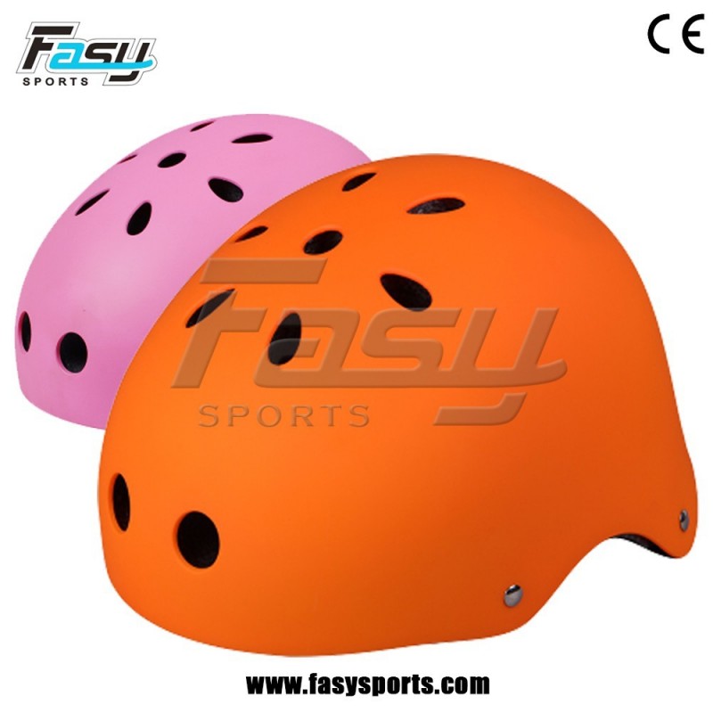 快適な着用fasyバイザー付きバイクのヘルメット-ヘルメット問屋・仕入れ・卸・卸売り