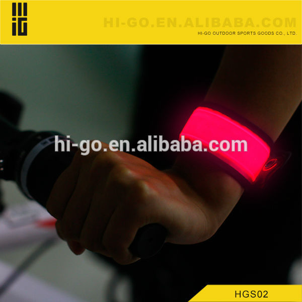 ledmanfuacturer供給の高品質ユニバーサルスポーツアームバンド-その他スポーツ安全用品問屋・仕入れ・卸・卸売り