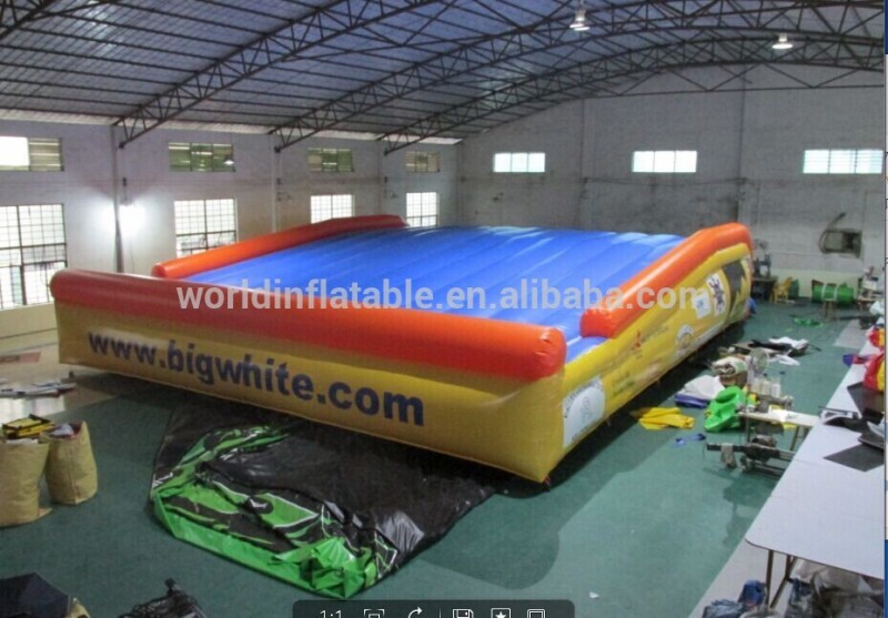 inflataleスノーボード用エアバッグ-空気式遊具問屋・仕入れ・卸・卸売り