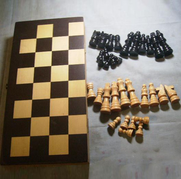 木製チェス盤を29cm2.5" 木製のチェスの駒木製折りたたみ式のチェスボード-チェス問屋・仕入れ・卸・卸売り