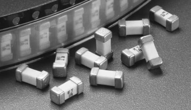 0454005.mrl5000ミリアンペア5.0a125v2410リテルヒューズslo-bloナノ表面実装ヒューズ-ヒューズ問屋・仕入れ・卸・卸売り