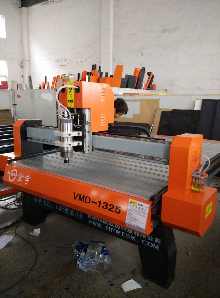 Cnc木工機械のvmd-1325熱い販売-木彫機問屋・仕入れ・卸・卸売り