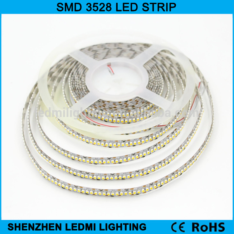 高品質のsmd 3528 ledストリップライト240 leds/m dc12v-LEDの滑走路端燈問屋・仕入れ・卸・卸売り