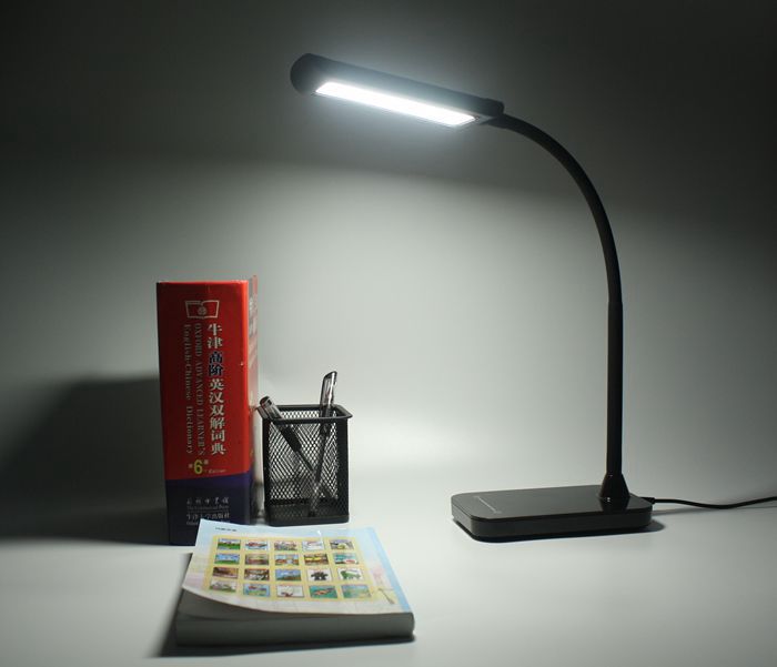 と多い/低いスイッチアイ- にやさしいテーブルデスク読書灯-テーブルランプ、読書灯問屋・仕入れ・卸・卸売り