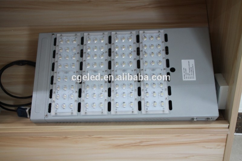 中国メーカー高電力28ワット-180ワットオールインワン統合ソーラーled街路灯-高いマストはつく問屋・仕入れ・卸・卸売り