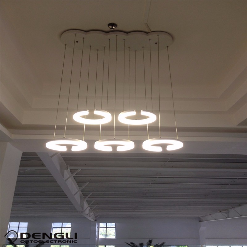 ledアクリルリングサークルシャンデリアの天井のペンダントライトヴィラホームホテルのバー-シャンデリア、ペンダントライト問屋・仕入れ・卸・卸売り
