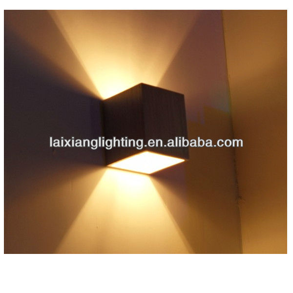 屋内現代装飾的なマウント調節可能なカラフルなledウォールライト-LEDの壁ランプ問屋・仕入れ・卸・卸売り