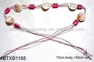 ピンクの木のビーズirovy貝殻やベルトを織り、 シェルベルトをニット、 タッセルベルト、 マクラメベルト女性、 衣服の付属品-シェルベルト問屋・仕入れ・卸・卸売り