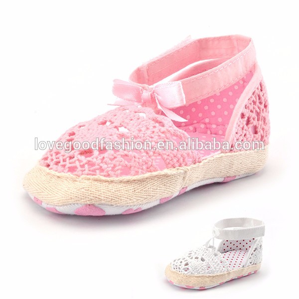 赤ちゃんの女の子かぎ針編みドレスサンダル幼児の靴でリネンバインディングソールでピンクと白-ベビー靴問屋・仕入れ・卸・卸売り