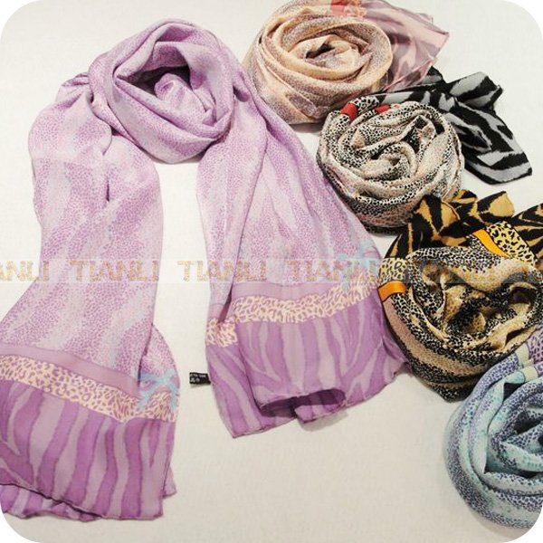 印刷された絹のスカーフ、方法絹のショールおよびスカーフ-シルクショール問屋・仕入れ・卸・卸売り