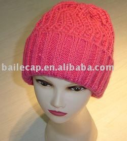 編まれた冬の帽子、col: d.pinkのサイズ: 56cm…-冬用帽子問屋・仕入れ・卸・卸売り