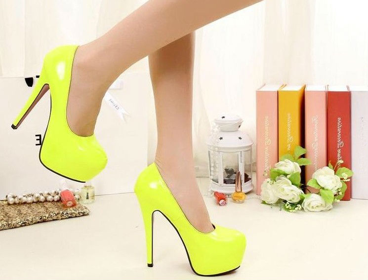 最新の女の子の高いプラットフォームのかかとの靴女性のハイヒールパンプスの靴の女性黄色の成熟したセクシー極端なハイヒールの靴卸売-フォーマルシューズ問屋・仕入れ・卸・卸売り