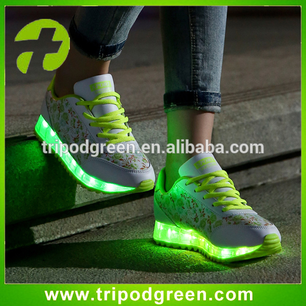 ベストセラーの2016靴スニーカーアップライト/led女の子のためのスポーツの靴-シューズデコレーション問屋・仕入れ・卸・卸売り