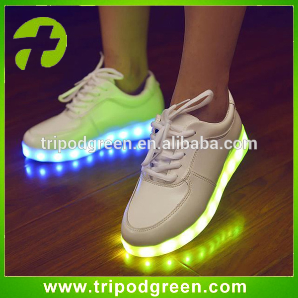 8可変光の色の光を導いた靴が大人のための-シューズデコレーション問屋・仕入れ・卸・卸売り
