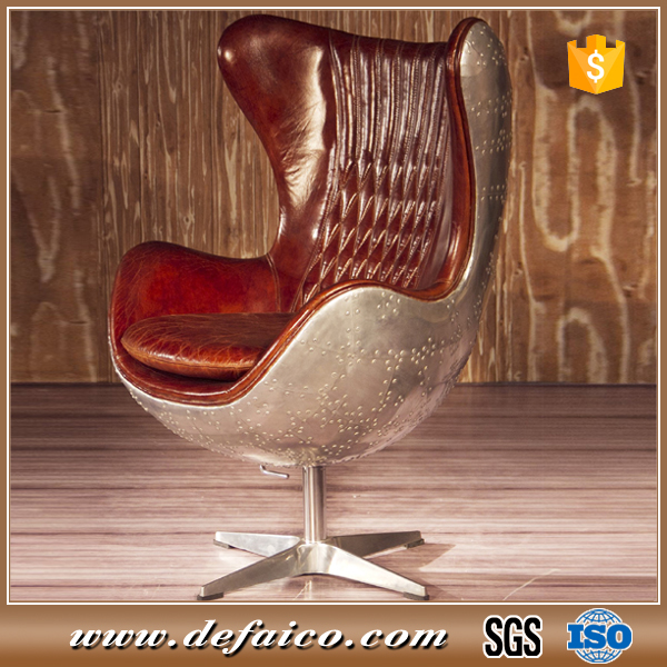 スイベルアルミ金属スピットファイアエアロアビエーター革の卵の椅子-リビング用ソファ問屋・仕入れ・卸・卸売り