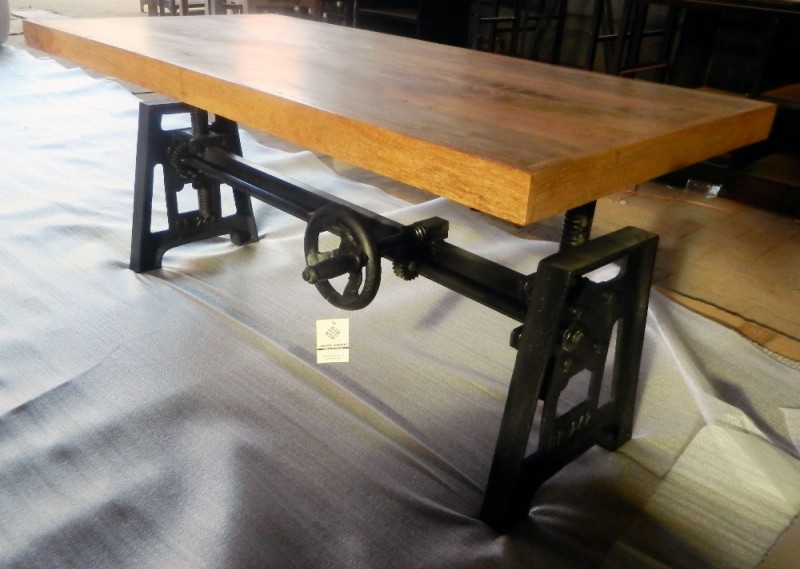 産業用調節可能なダイニングテーブル付き鋳鉄脚からジョードプル-食卓問屋・仕入れ・卸・卸売り
