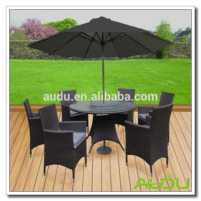 ラタンガーデン屋外用audu8個真ん中傘のダイニングテーブル付き-食卓問屋・仕入れ・卸・卸売り