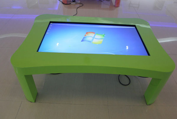 幼稚園の教室のテーブル付き42" タッチスクリーンの教育すべて一台のpcで-コーヒーテーブル問屋・仕入れ・卸・卸売り