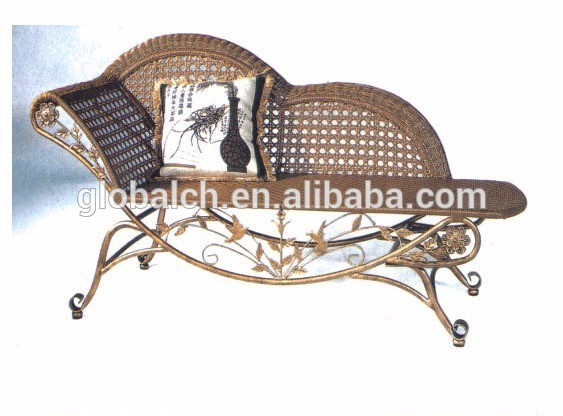 ビーチプラスチック製の安い籐サンラウンジャー-折り畳み椅子問屋・仕入れ・卸・卸売り