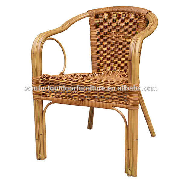 竹仕上げ鋼の内部を持つ籐の椅子-金属製椅子問屋・仕入れ・卸・卸売り