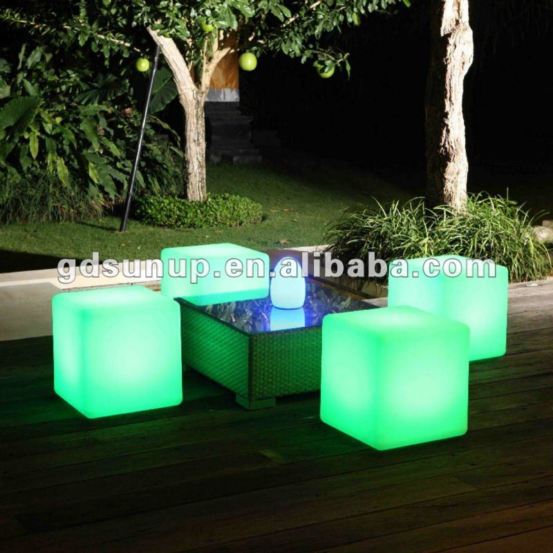 Pe素材充電式ledカラフルなバーキューブチェア/ ledライトアッププラスチック椅子-バースツール問屋・仕入れ・卸・卸売り