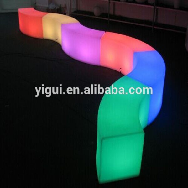 プラスチックバーのための踏み台をヘビgargen/43*43*120cm照明ledキューブスツール-バースツール問屋・仕入れ・卸・卸売り