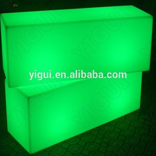 充電式led屋外ライトキューブledバーチェアでリモート制御椅子用ナイトクラブとバー装飾-バースツール問屋・仕入れ・卸・卸売り