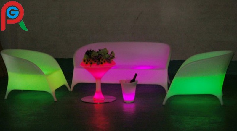 led照明シングルソファチェア家具白いウェディングのパーティーの装飾やイベントアップledライト光る椅子ソファ-プラスチック製椅子問屋・仕入れ・卸・卸売り