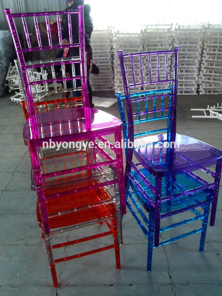 近代的な外観の透明樹脂キアヴァリ椅子-プラスチック製椅子問屋・仕入れ・卸・卸売り
