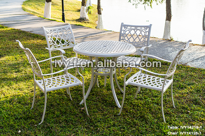 屋外の庭のパティオのダイニングテーブルと椅子のセットレジャーでの屋外の家具広東省で白い色-ガーデンセット問屋・仕入れ・卸・卸売り