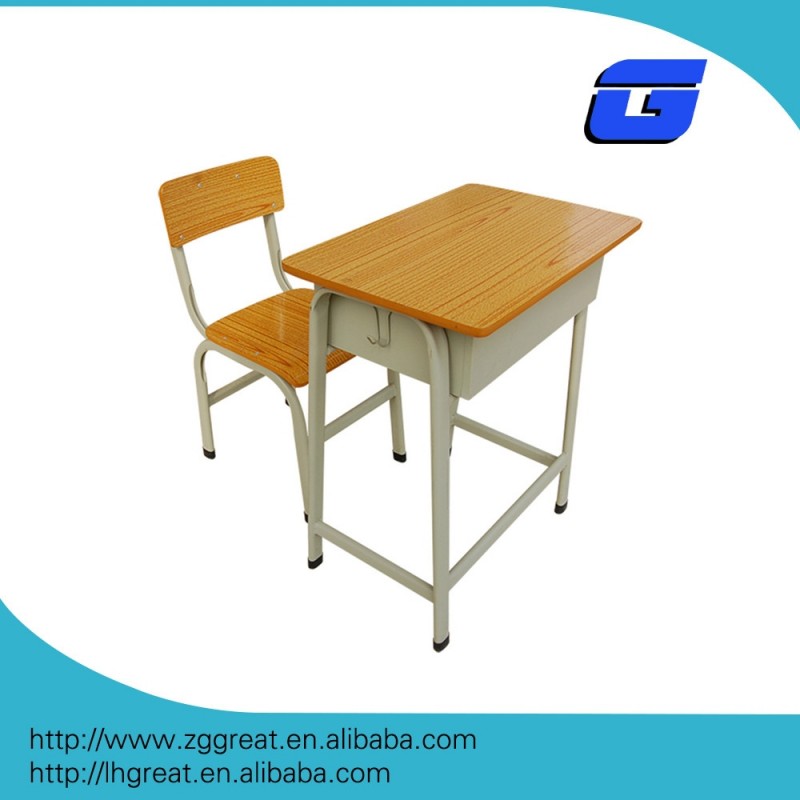 高品質の学生の机とテーブルと椅子の学校用家具-金属製家具セット問屋・仕入れ・卸・卸売り
