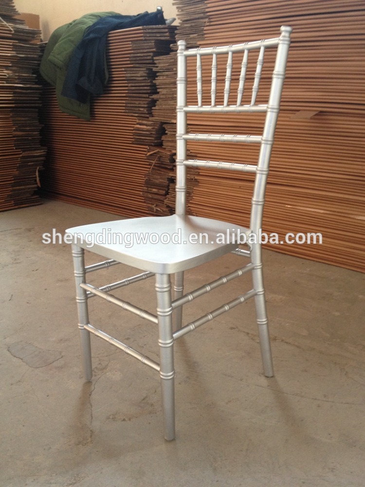銀クッション付きchivariの椅子-木製椅子問屋・仕入れ・卸・卸売り