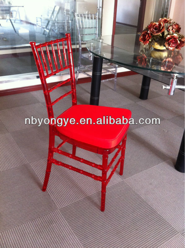 クッション付き結婚式のパーティーのためにレンタル透明赤色樹脂キアヴァリ椅子-プラスチック製椅子問屋・仕入れ・卸・卸売り