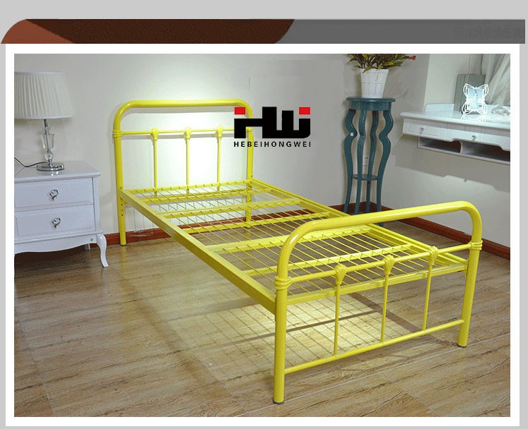 明るい黄色のモダンなスタイル偽造された単一の販売のための鉄のベッド-金属製ベッド問屋・仕入れ・卸・卸売り