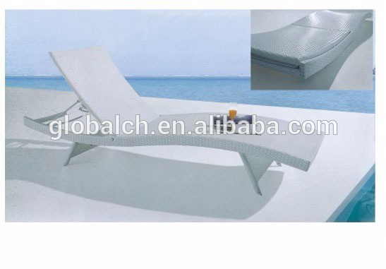 白のpeラタンアルミサンラウンジャー-折り畳み椅子問屋・仕入れ・卸・卸売り