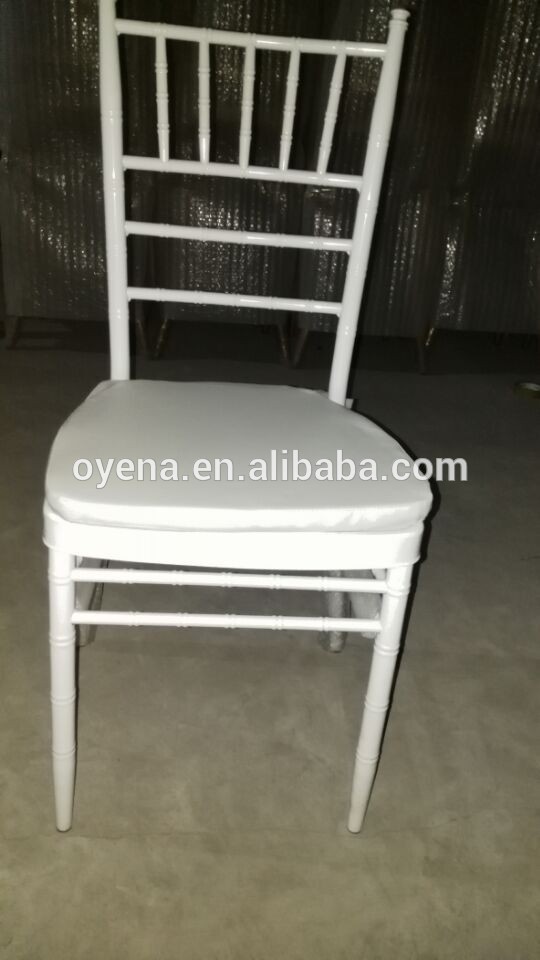 イベントは、 白い椅子-金属製椅子問屋・仕入れ・卸・卸売り