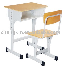 学生の机および椅子-木製椅子問屋・仕入れ・卸・卸売り