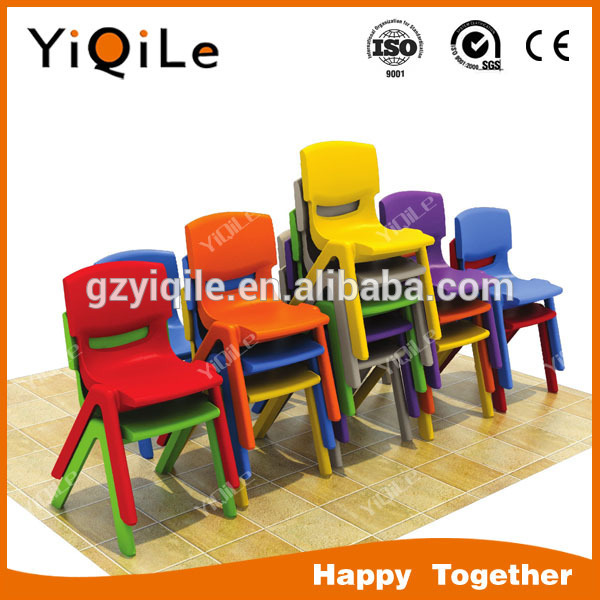 プラスチック明るい色の椅子-プラスチック製椅子問屋・仕入れ・卸・卸売り