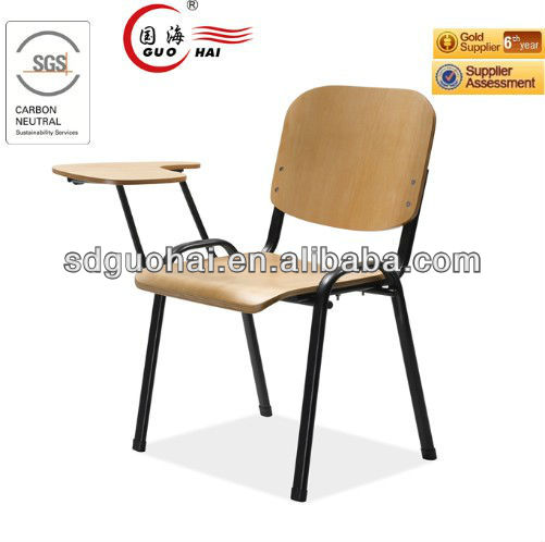 教室の机と椅子-木製椅子問屋・仕入れ・卸・卸売り