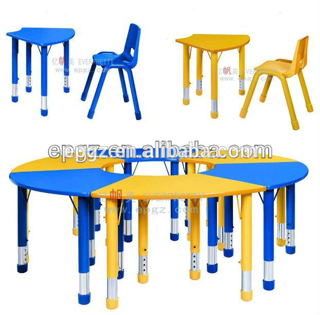 自由移動高さ調節可能な子供の学校のテーブルと子供のための使用されるプラスチックの椅子-学校用家具セット問屋・仕入れ・卸・卸売り