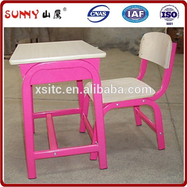 色教室における学生の家具机と椅子-学校用家具セット問屋・仕入れ・卸・卸売り