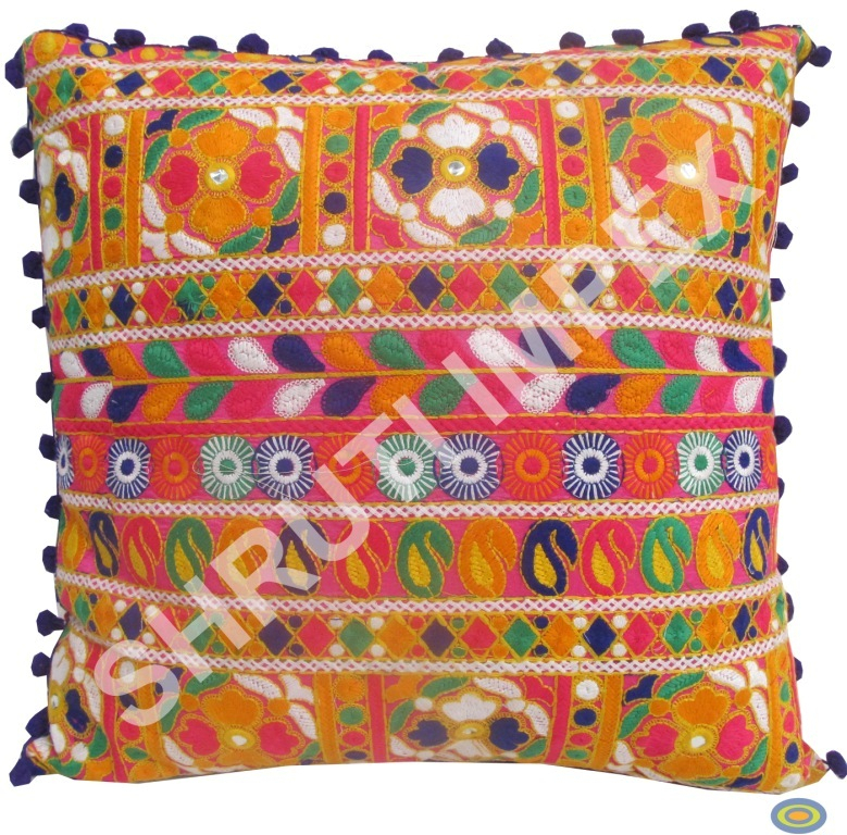 伝統的なインドのクッションカバーで美しいkachchiワーク手刺繍& ポンポンレース国境上に良いsi53家の装飾のための-クッションカバー問屋・仕入れ・卸・卸売り