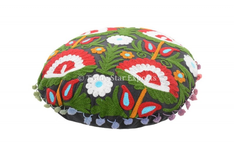 インドsuzani刺繍入りフロアクッションカバー綿枕でポンポンポンポンレースオットマンpoufs 16 "を投げる-クッションカバー問屋・仕入れ・卸・卸売り