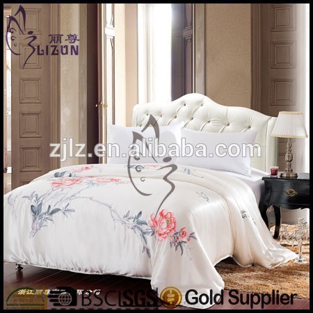 中国の卸売本物の絹生地キルト嘉興絹のキルト/100％絹満たされた-寝具セット問屋・仕入れ・卸・卸売り