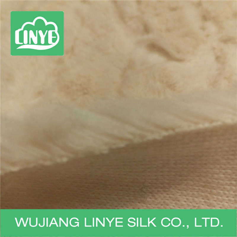 中国の繊維つや消しフェイクファー生地/ぬいぐるみの生地/毛布を作る-フェイクファー問屋・仕入れ・卸・卸売り