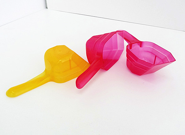 カラフルなシリコンキッチンウェアプラスチック製のハンドル付きスプーン-スプーン問屋・仕入れ・卸・卸売り